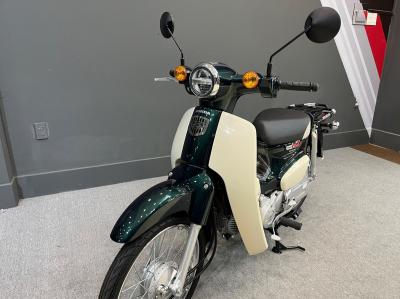 Honda Super Cub 50 nhập khẩu Nhật Bản màu xanh nhớt